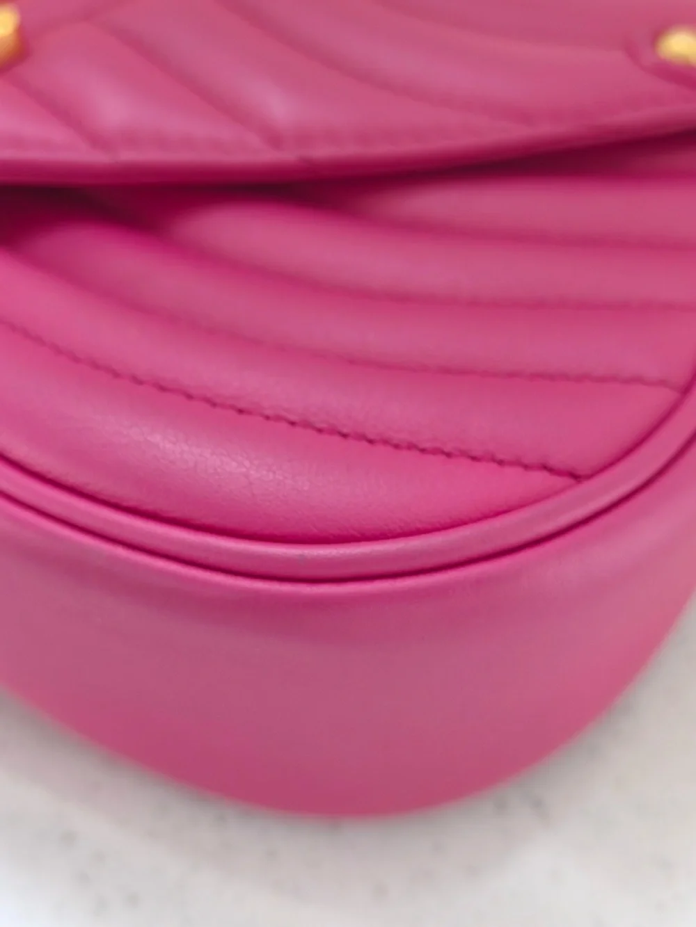Louis Vuitton New Wave Chain bag MM Hot Pink Quilted Shoulder Bag - Picture 11 of 14